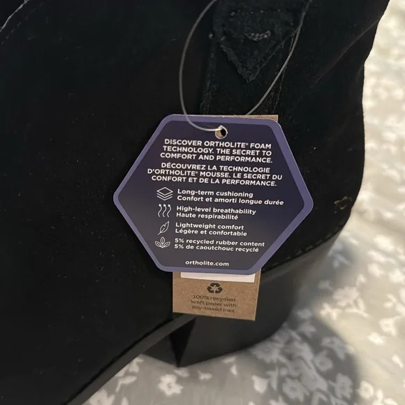 Toms Black Women’s Suede Ankle Booties SOLD OUT with Heel Support CUTE size 9 - Picture 3 of 17